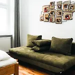 Wonderful, Modern City Center Apartment