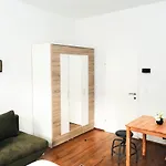 Wonderful, Modern City Center Apartment