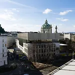 180M2 Penthouse, Luxury Apartment Next To Karlskirche And Parking Included