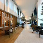 Brand-New, Close To Centre, Rooftop-Summer-Pool