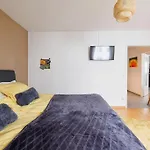 New! Cozy & Lovely Home In The 3Rd District