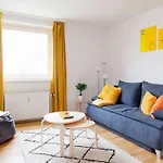 New! Cozy & Lovely Home In The 3Rd District