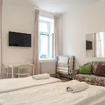 Spacious 3Br Next To Belvedere Perfect For Long Stays