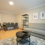 A 2-Bedroom Apartment With A King-Size Bed And A Balcony Is Located Just A 15-Minute Walk From Stephansplatz.