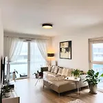 Danube Central Penthouse 3 Bed 90 M2 With Balcony