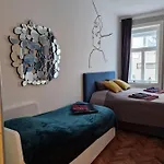 4 Seasons Apartment