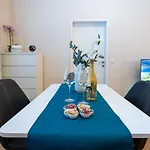 Charming Apartment Near Prater