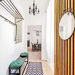 My City Apartment- Vienna Artroom