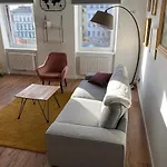 2 Zimmer Wohnung Akh Und Volksoper Naehe