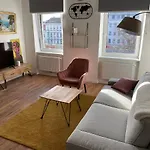 2 Zimmer Wohnung Akh Und Volksoper Naehe