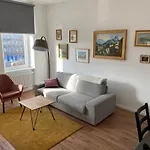 2 Zimmer Wohnung Akh Und Volksoper Naehe