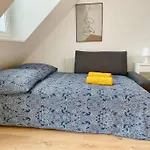Rooftop Apartment With Free Parking & Balcony & Ac