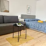 Rooftop Apartment With Free Parking & Balcony & Ac