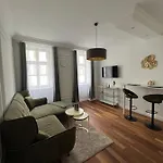 Mateo Design Apartment / Contactless Check-In