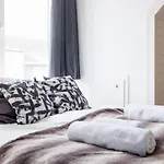 Cozy Apartment Near Center