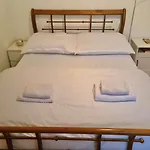 Small-Comfy Guest House In Donaustadt Garden - Not Shared!