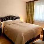 Near Vic Austria Center, 90Sqm, 3Br, Lr, Kitchen, 6Min To Vic, 10Min To City U1