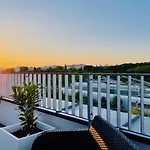 Sonnenwohnen Penthouse direkt bei U-Bahn und Therme Wien mit Top Anbindung ins Zentrum