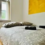 Cosy & Central Apartment