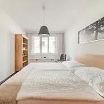 Feelhome-Karmeliterviertel-6 Gaeste-Wifi-Smart Tv