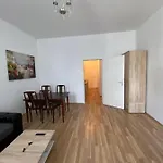 Niceapartmenthollergasse 8