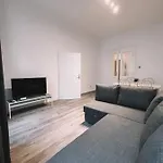 Big Nice Family Apartment Next To Hannovermarkt