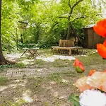 Sb Apartment In Lively Area