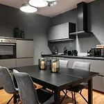 Stylish Apartment Next To Schwedenplatz
