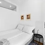 New Apartment @ Servitenviertel