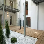 1Br Apartment With A Queen-Size Bed And Terrace - Contactless 24H Check-In