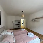 Feelhome-Kutschkermarkt-6 Gaeste-Wifi-Smart Tv