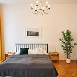 Renovated & Cozy - Close To Museumsquartier
