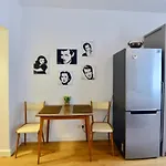 Vintage Apartment With Balcony And Parking II
