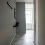 New Apartment With A King-Size Bed In A Calm Area