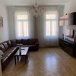 Air-Conditioned Large Apartment