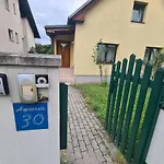 Small-Comfy Guest House In Donaustadt Garden - Not Shared!