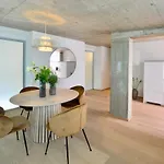 High End Attic Flat In The City Centre