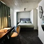 High End Attic Flat In The City Centre