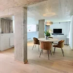 High End Attic Flat In The City Centre