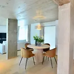 High End Attic Flat In The City Centre