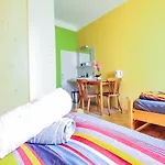Economic 2Sb Apartment In Lively Area