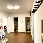 Vienna\'S Central Gem: Artistic Apartment In The Heart Of The City