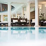 Palais Coburg Hotel