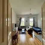 Cityzen Haven: Airbnb Delight
