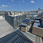 Julius 5 - Duplex Apartment 5 Mins To City Center