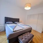 Design Apartment Sg4