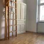 Fro-Media - Room - Backside - Community Space -