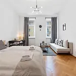 Cozy Apartments In 16Th District