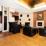 Castello Apartments