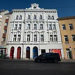 2-Rooms Spacious Apartment In A Vibrant Cozy Area